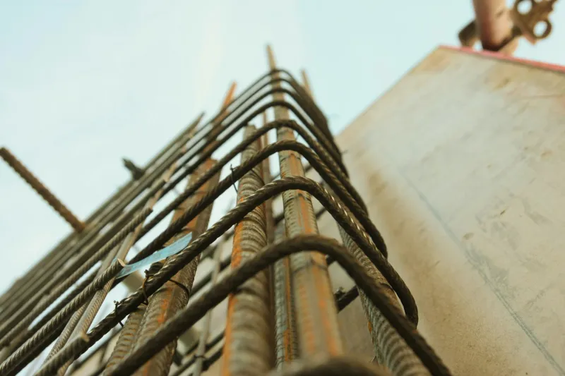 Steel reinforcement for a concrete column, seen from below